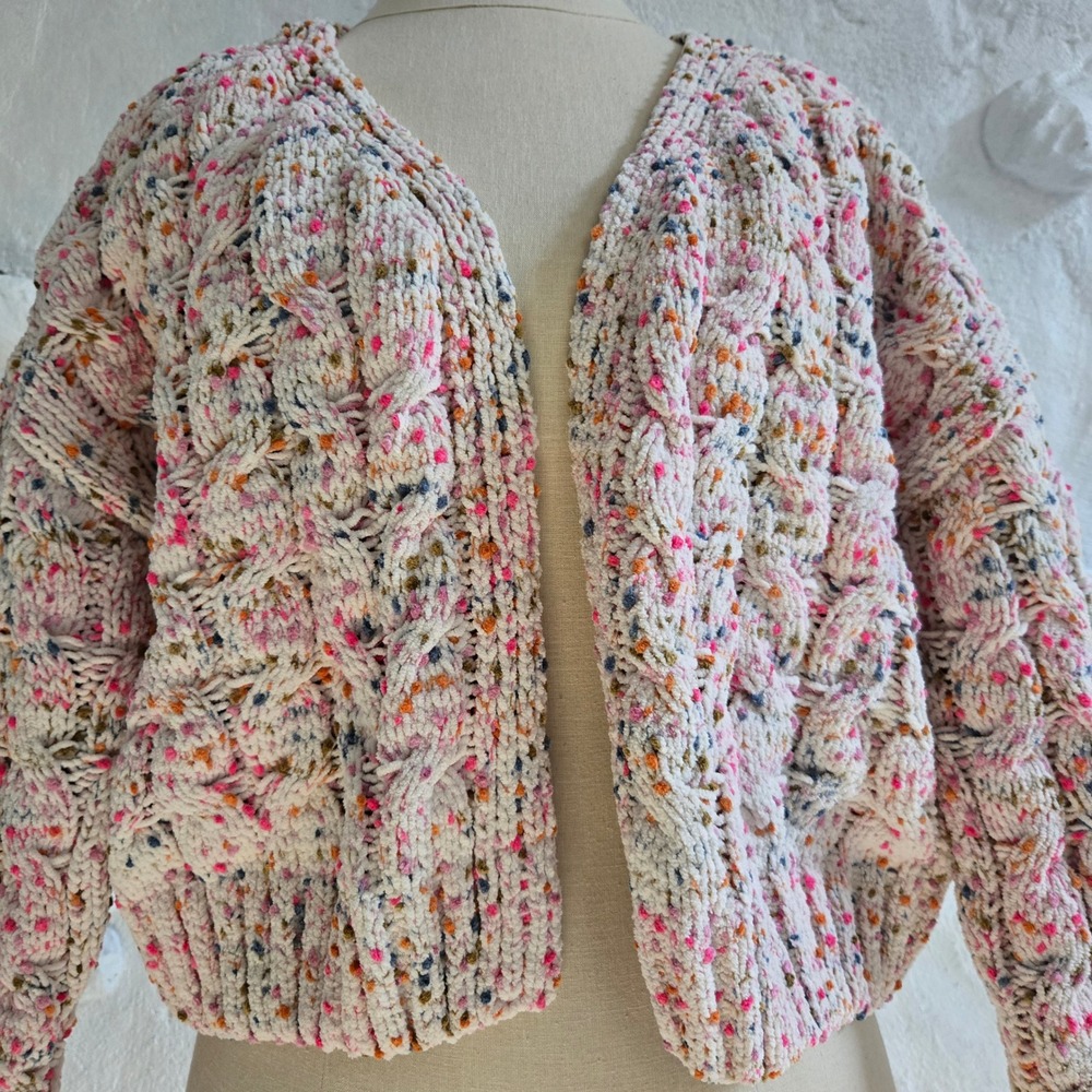 Moon & Madison Confetti Chenille Cable Knit Cropped Cardigan Small Winter Fall - Picture 2 of 12